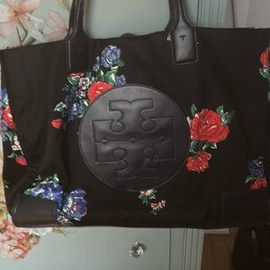 Tory Buch Tote some minor scratches on bottom leather. Smoke free pet free home.